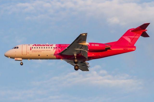 Fokker 70 (VH-NUU)