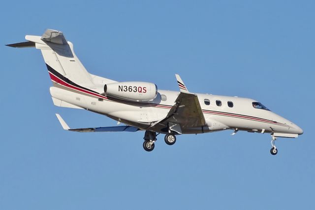 Embraer Phenom 300 (N363QS)