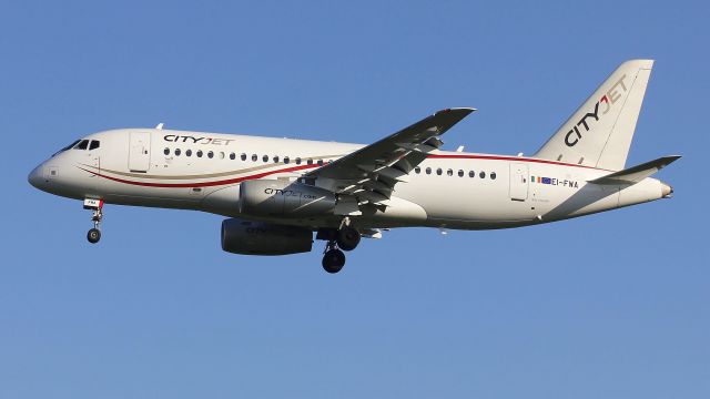 Sukhoi Superjet 100 (EI-FWA)