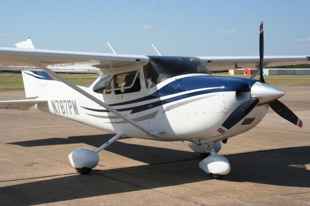 Cessna Skylane (N787PM)