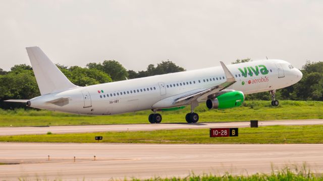 Airbus A321 (XA-VBT) - Landing RWY10 MMMD