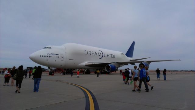 Boeing Dreamlifter (N718BA)