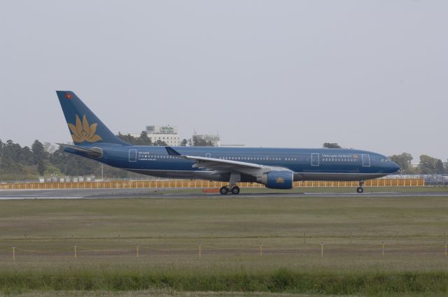 Airbus A330-200 (VN-A375) - Departure at Narita Intl Airport 16R on 2010/5/3