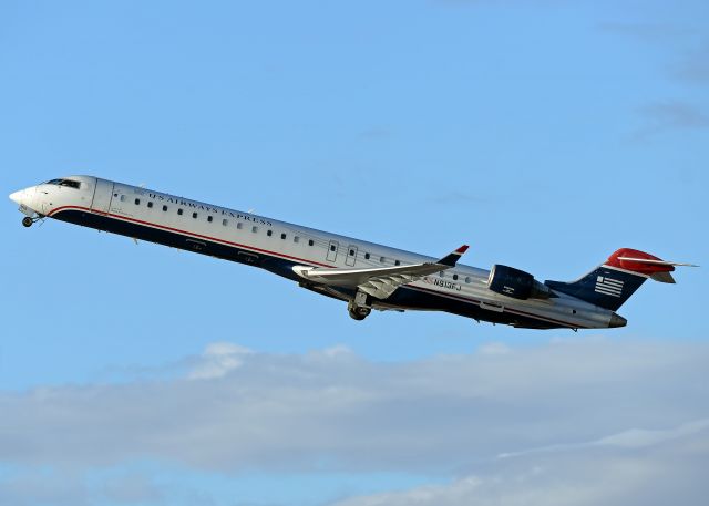Canadair Regional Jet CRJ-900 (N913FJ)