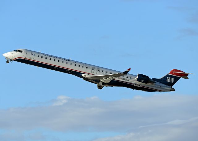 Canadair Regional Jet CRJ-900 (N913FJ)