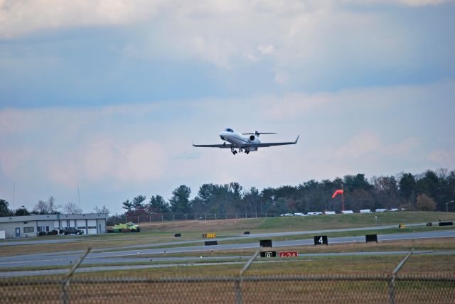 Learjet 31 (N962FM)