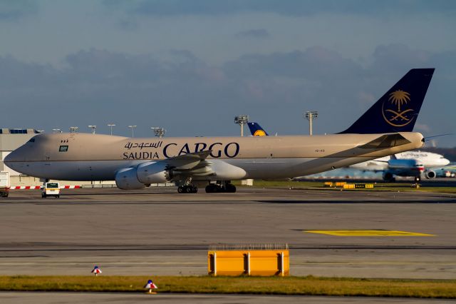 BOEING 747-8 (HZ-AI3)