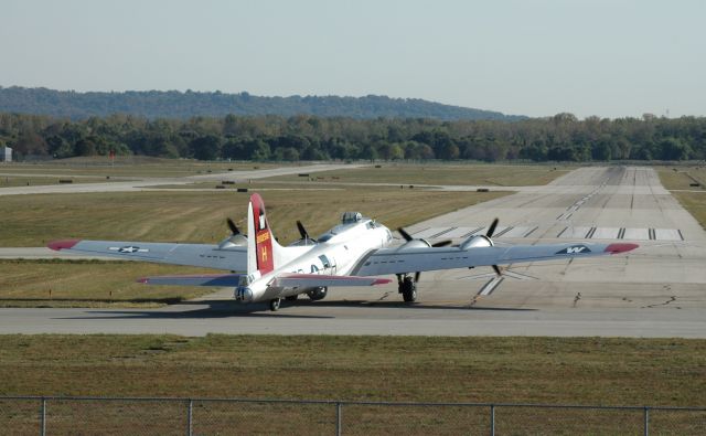 Boeing B-17 Flying Fortress —