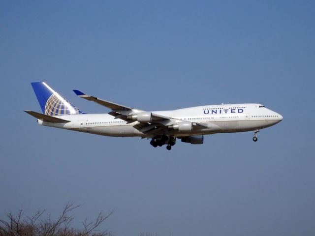 Boeing 747-400 (N116UA)