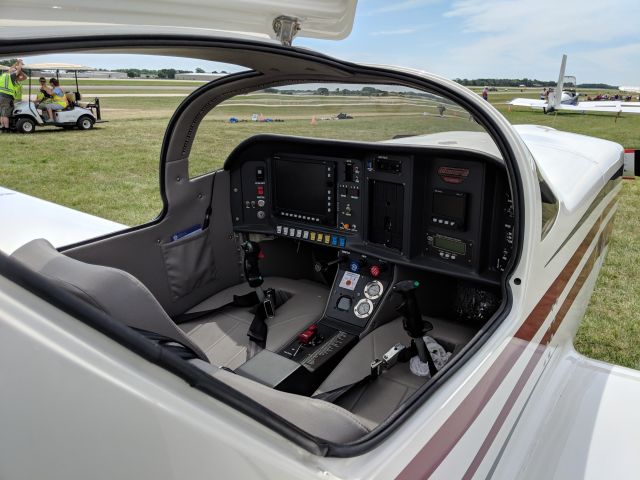 C-GKVE — - EAA Airventure 2018