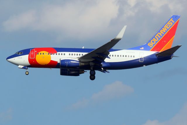 Boeing 757-200 (N230WN) - Colorado One arriving from Chicagi Midway