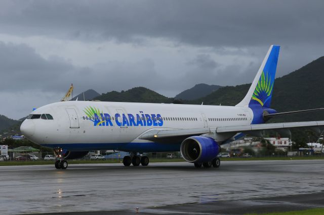 Airbus A330-200 (F-OFDF)