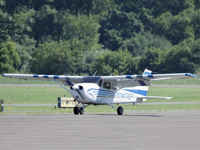 Cessna 152 (N474EP) - Runway 26,
