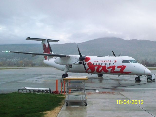 — — - AIR CANADA JAZZ - Dash-8-300 - REGULAR FLIGHT - PENTICTON BC CANADA YYF