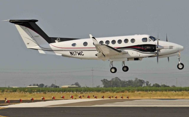 Beechcraft Super King Air 350 (N17WC)