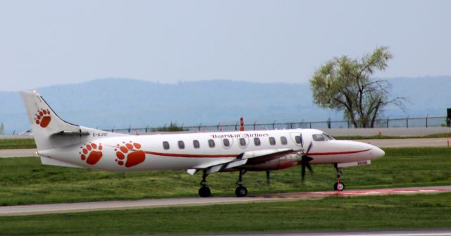 Fairchild Dornier SA-227DC Metro (C-GJVC) - Taxiing to parking is this 1996 Bearskin Airlines Swearingen Fairchild Metroliner in the Spring of 2024.