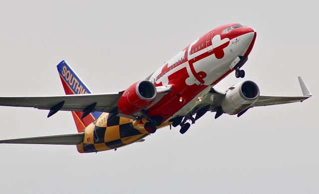 Boeing 737-700 (N214WN) - Taking off to go north to Hartford Bradley International Airport.