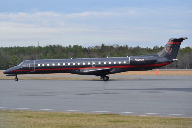 Embraer ERJ-145 (N500DE) - CHAMPION AIR LLC picking up UNCC Ladies Basketball team - 2/14/18