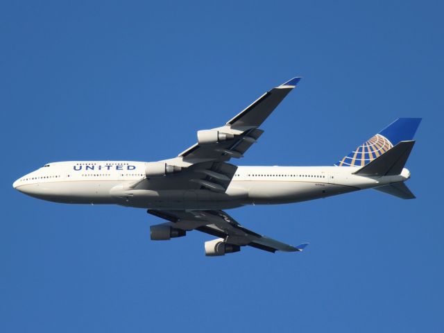 Boeing 747-400 (N199UA)