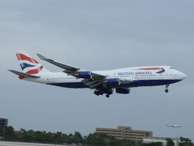 Boeing 747-400 (G-BNLK)