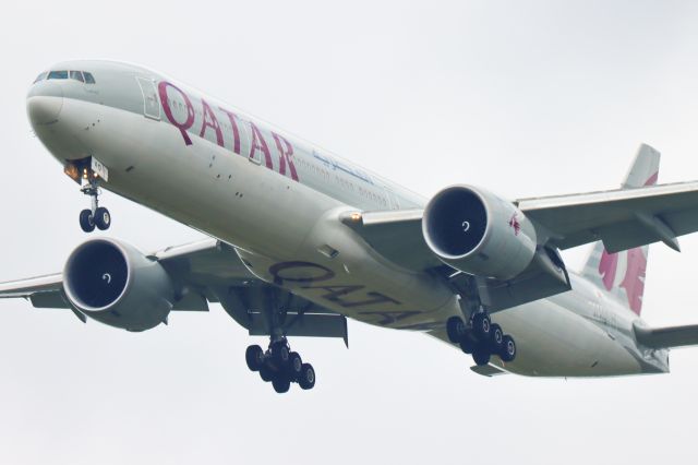 BOEING 777-300ER (A7-BAQ)