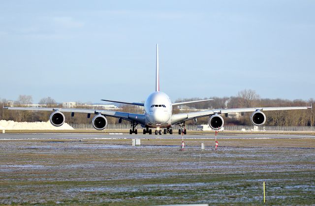 Airbus A380-800 (A6-EDF)