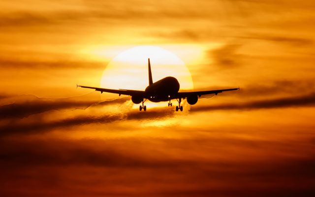 Airbus A320 (D-AEWM)
