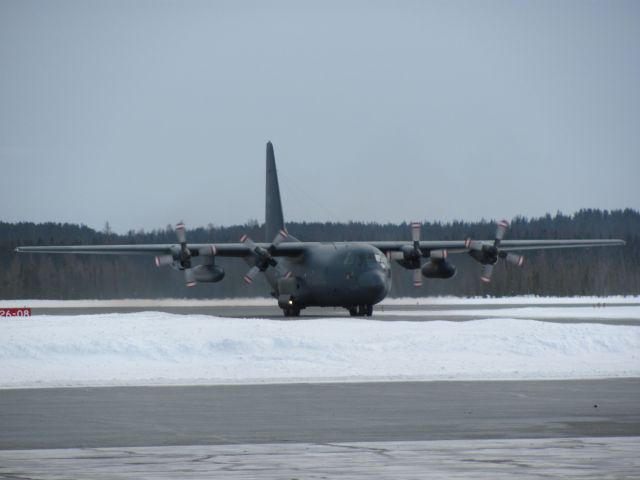 — — - Aéroport Régionale de Rouyn-Noranda / Rouyn-Noranda Regional Airport