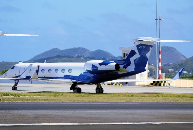 Dassault Falcon 900 (N312P)