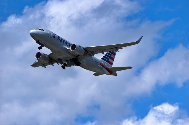 Airbus A319 (N4032T)
