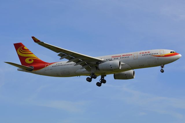 Airbus A330-200 (B-6118)