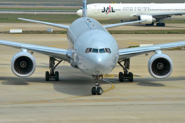 Boeing 777-200 (N793AN) - 11th April, 2014