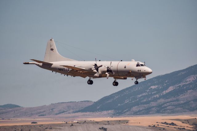 Lockheed P-3 Orion (16-1414) - US Navy P-3C Orion doing smoky touch and goes at KBZN.