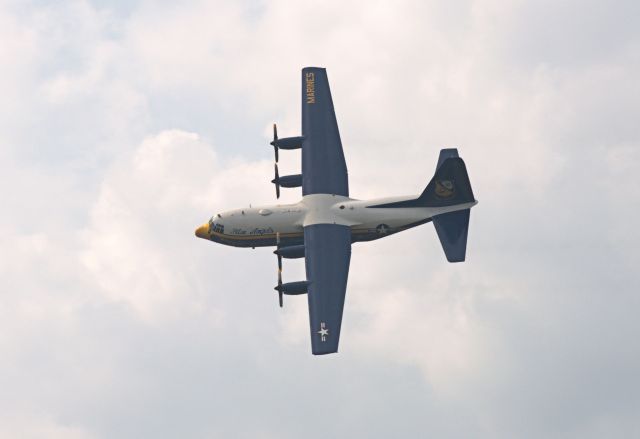 Lockheed C-130 Hercules —