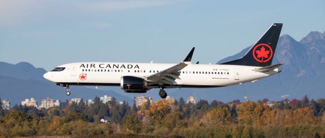 Boeing 737 MAX 8 (C-FSLU) - Air Canada Boeing 737 Max 8 autumn arrival at YVR 