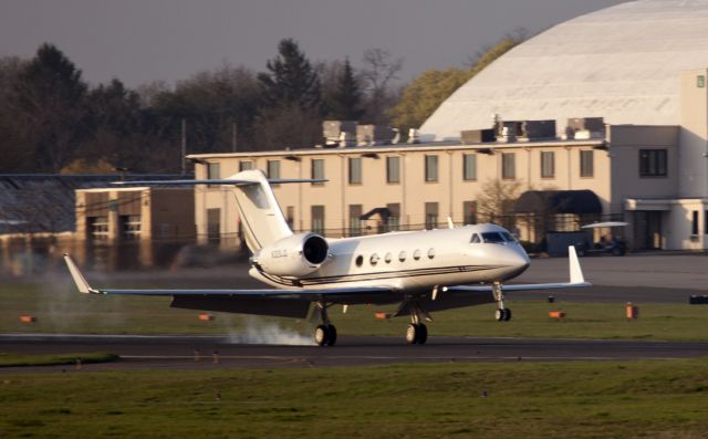 Gulfstream Aerospace Gulfstream IV (N326JD) - Perfect landing. No location as per request of the aircraft owner.