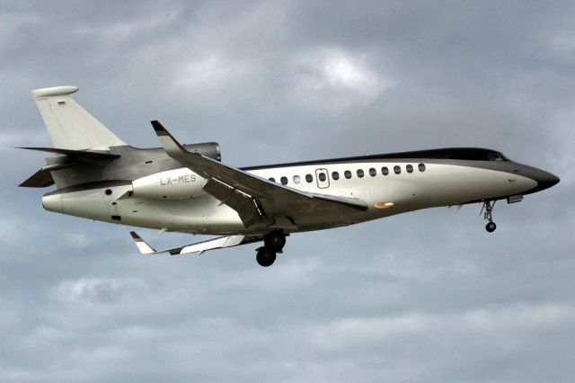 Dassault Falcon 7X (LX-MES)