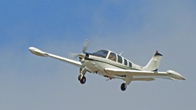 Beechcraft Bonanza (36) (N881GW)