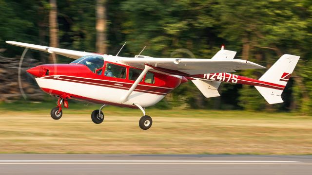 Cessna Super Skymaster (N2417S) - N2417S climbing out of College Park Airport's runway 33 for a flight back to Wilmington 