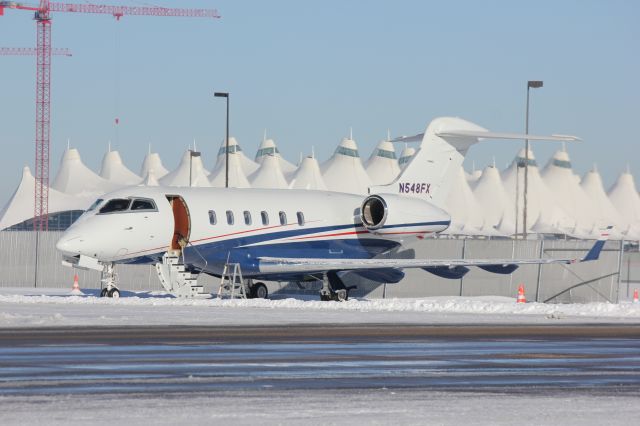 Bombardier Challenger 300 (N548FX)