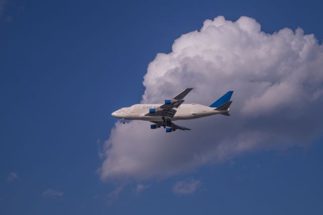 Boeing 747-400 (N7188A) - Boeing 747 Dreamlifter @ KCHS 