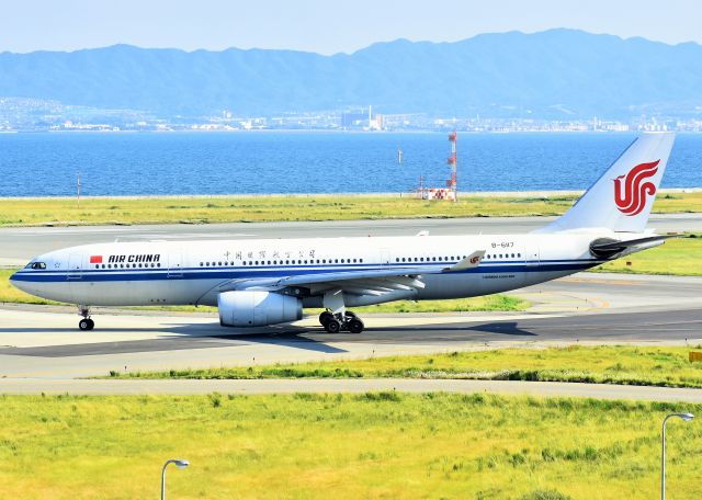 Airbus A330-200 (B-6117)