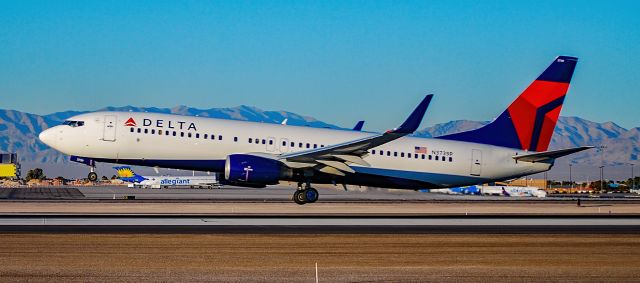 Boeing 737-800 (N3739P) - N3739P Delta Air Lines 2000 Boeing 737-832 s/n 30541 - Las Vegas - McCarran International Airport KLASbr /USA - Nevada December 2, 2009br /Photo: Tomás Del Coro