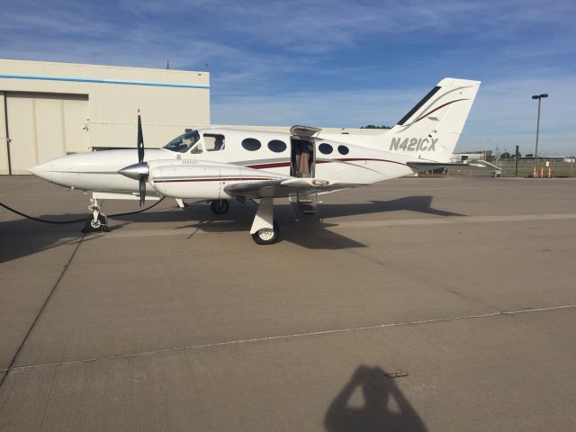 Cessna 421 (N421CX)