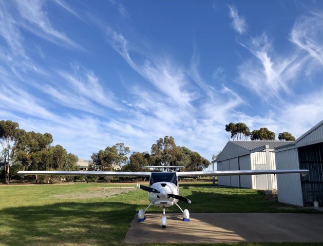 PIPISTREL Surveyor (VH-UGG)