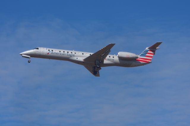 Embraer ERJ-145 (N651AE)