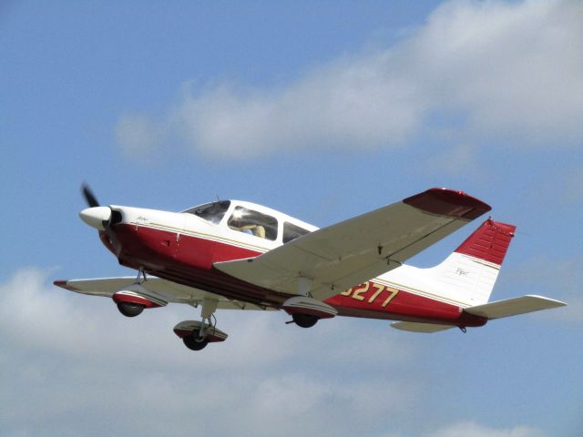 Piper Cherokee (N75277) - Taking off RWY 24