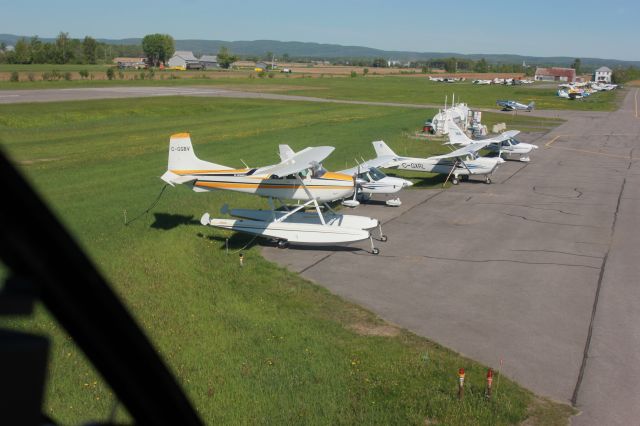 Cessna Skywagon (C-GGBV) - C-GGBV Cessna 185 Skywagon ll Aéroport de Joliette QC. CSG3 08-06-2019