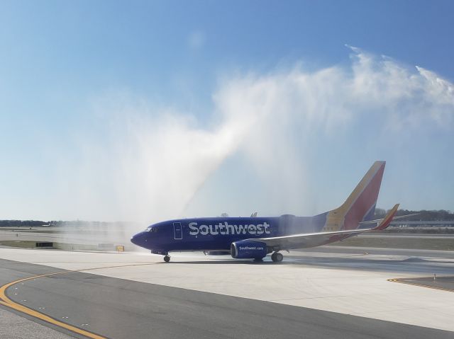 Boeing 737-700 (N932WN) - Water cannon salute