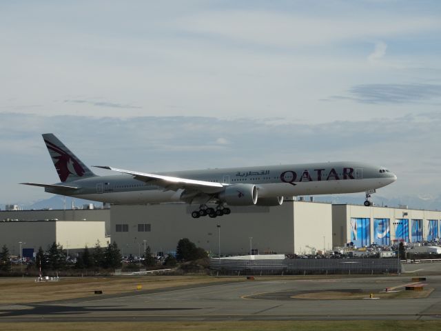 BOEING 777-300 (A7-BAV)